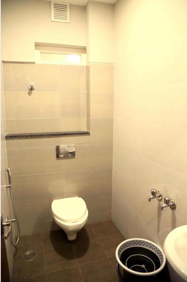 M Square Hotel Vellore Buitenkant foto